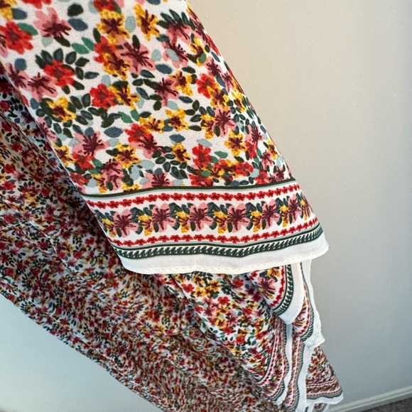 Max Studio size Medium stretchy waist Floral Maxi Sundress in like new condition - Picture 4 of 7